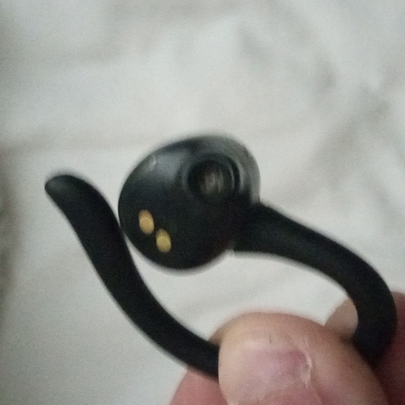 Onn Bluetooth sport earbuds - Picture 5 of 6